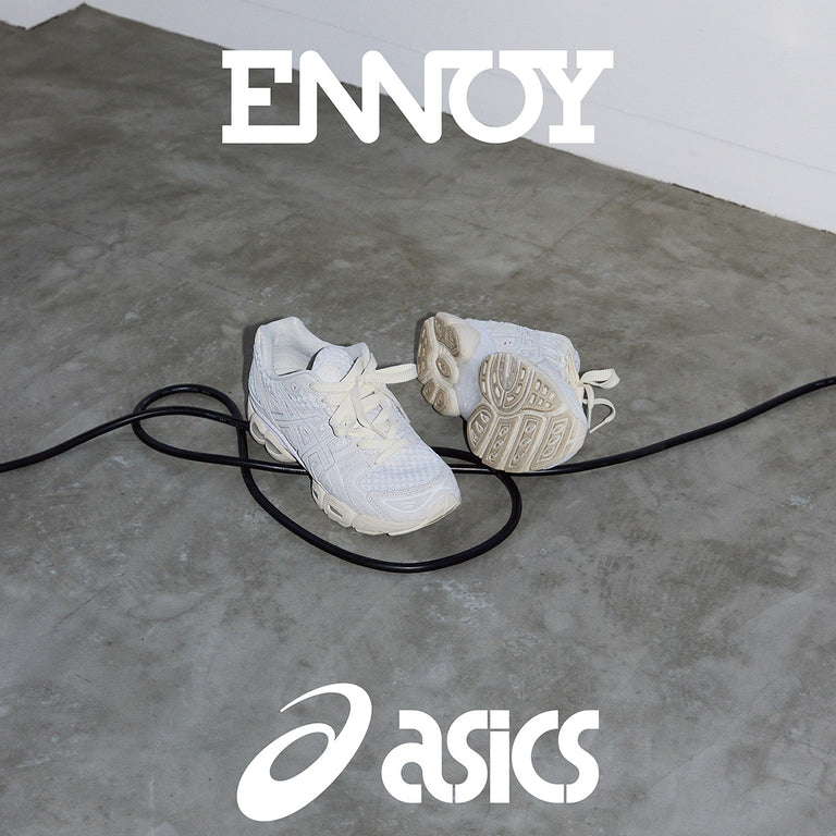 Asics x Ennoy GEL-Nimbus 9 onfeet