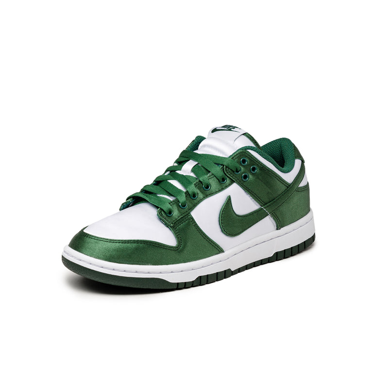 Nike Wmns Dunk Low – buy now at Asphaltgold Online Store!