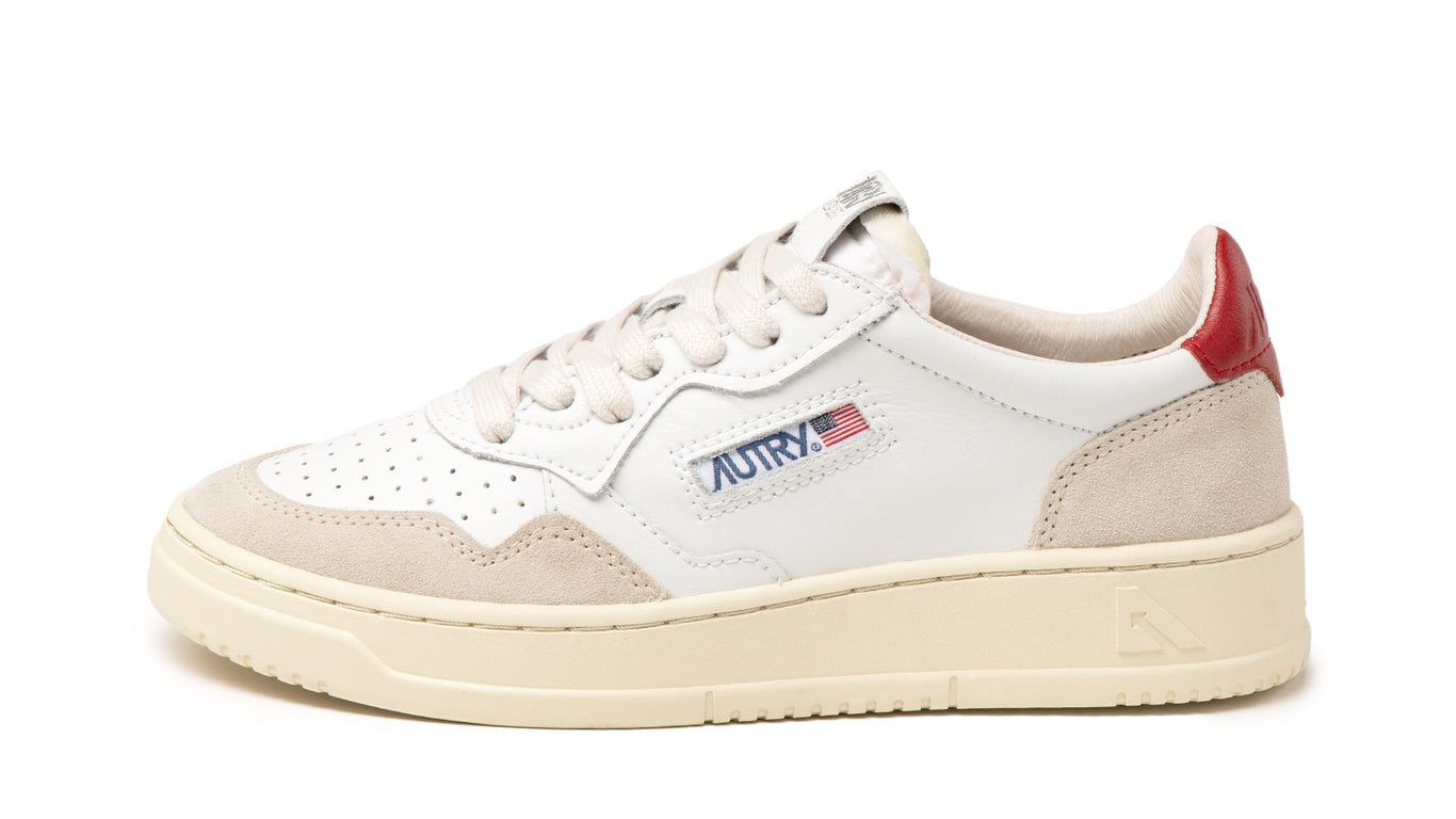 関税負担なし【AUTRY】MEDALIST スエードスニーカー Autry Medalist Low Sneakers In White And Amazon Leather And