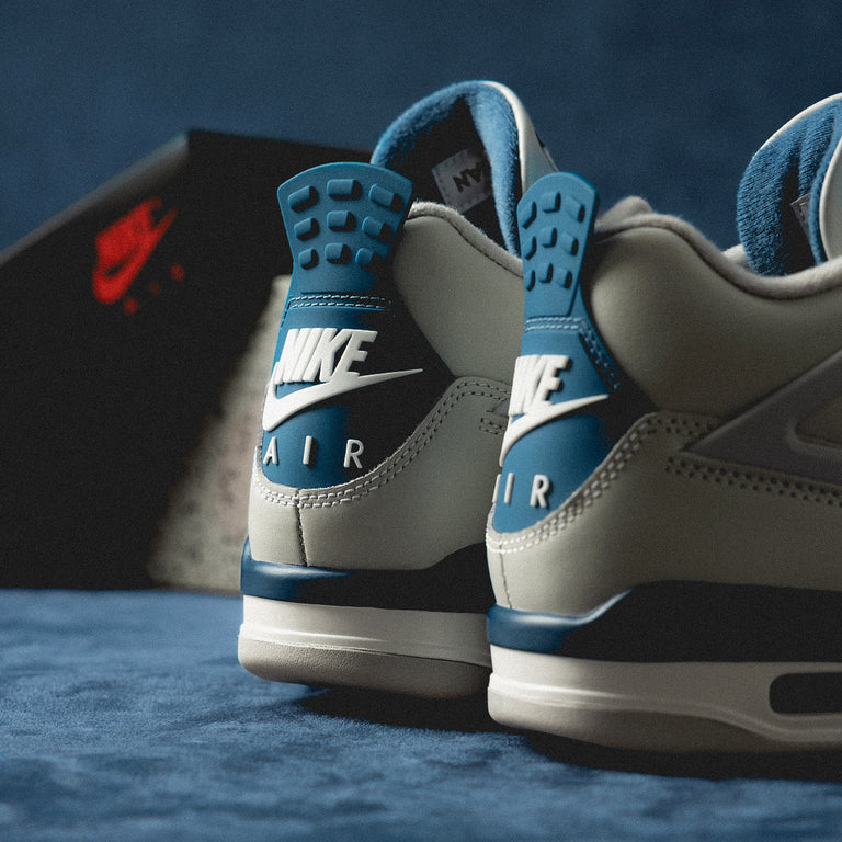 Nike Air Jordan 4 Retro *Industrial Blue* onfeet