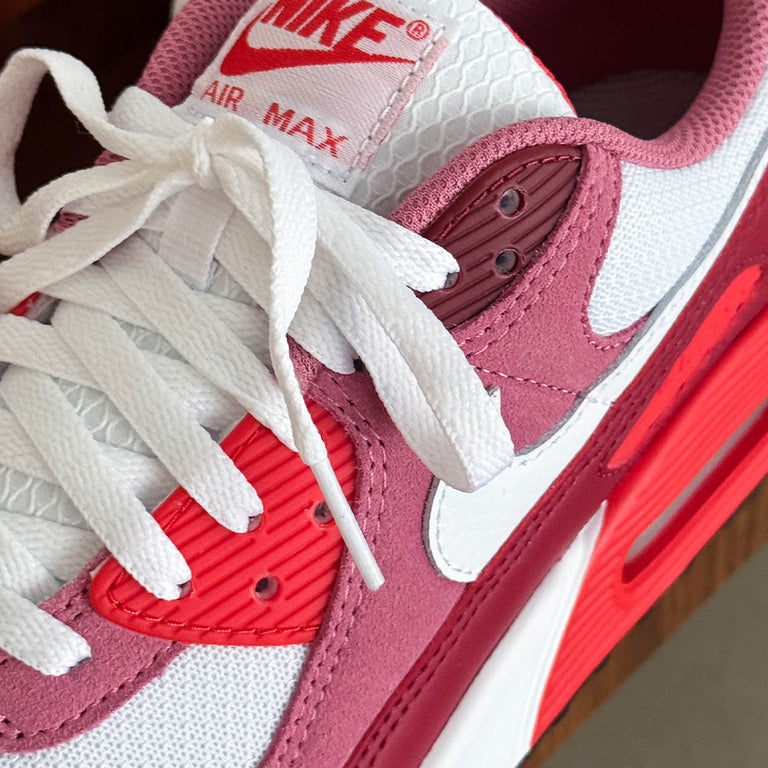 Nike Air Max 90 onfeet