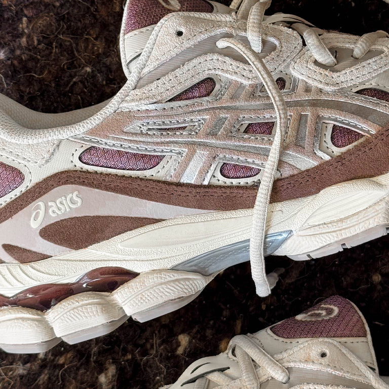 Asics GEL-NYC onfeet
