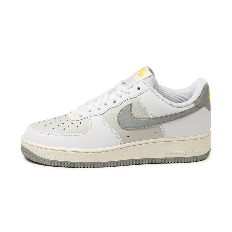 Chaussure Nike Air Force 1 '07 pour Homme. Nike FR