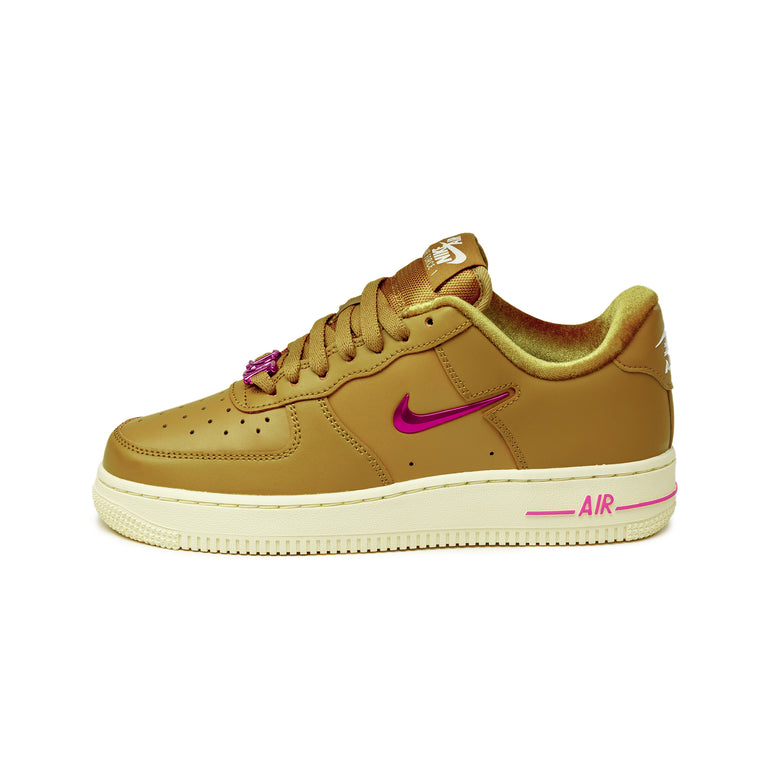 Nike Wmns Air Force 1 '07 onfeet