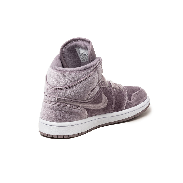 Nike Wmns Air Jordan 1 Mid SE buy now at Asphaltgold Online Store