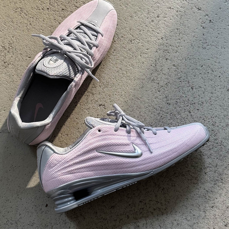 Nike Wmns Shox Z onfeet