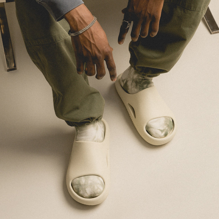 Crocs Mellow Slide onfeet