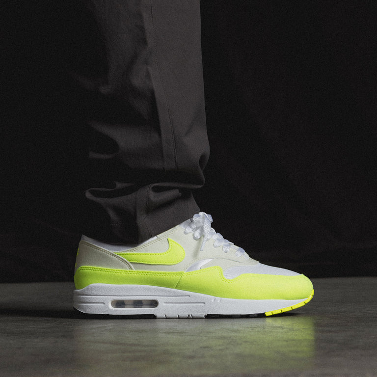 Nike air max 1 volt shop