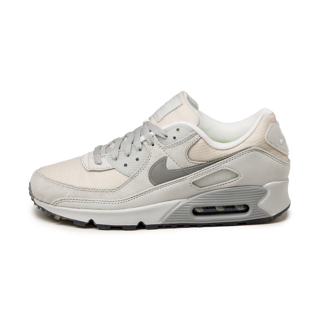 Photon Dust Nike Air Max 87 2014 Nike Court Vision Mid EU 44 White