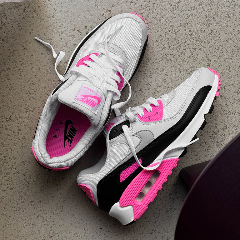 Nike Wmns Air Max 90 onfeet