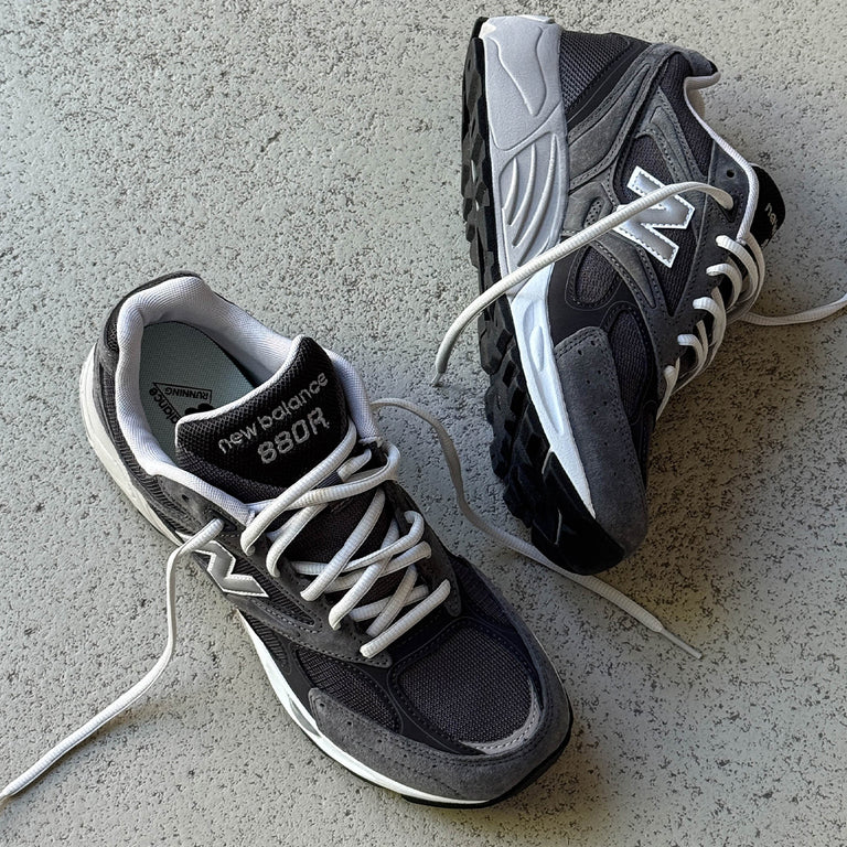 New Balance 880R onfeet