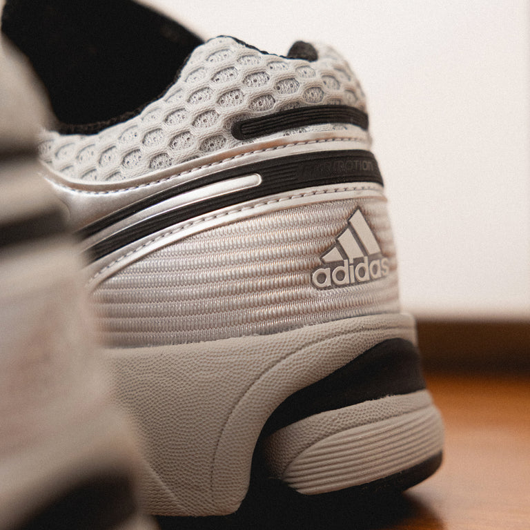 Adidas Adistar Control 5 onfeet