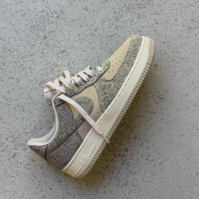 Nike	Air Force 1 '07 LV8 *Denim* onfeet