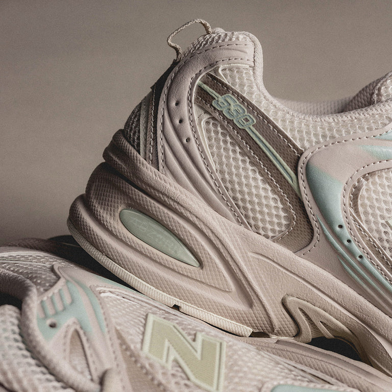 New Balance MR530AA1B onfeet