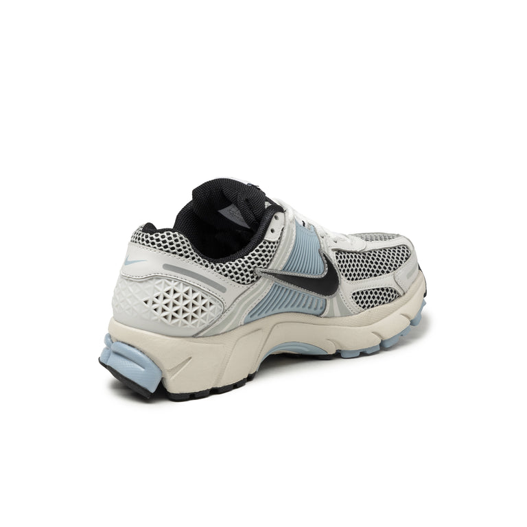Nike Wmns Zoom Vomero 5