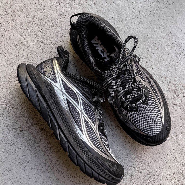 Hoka Remastered Aura onfeet