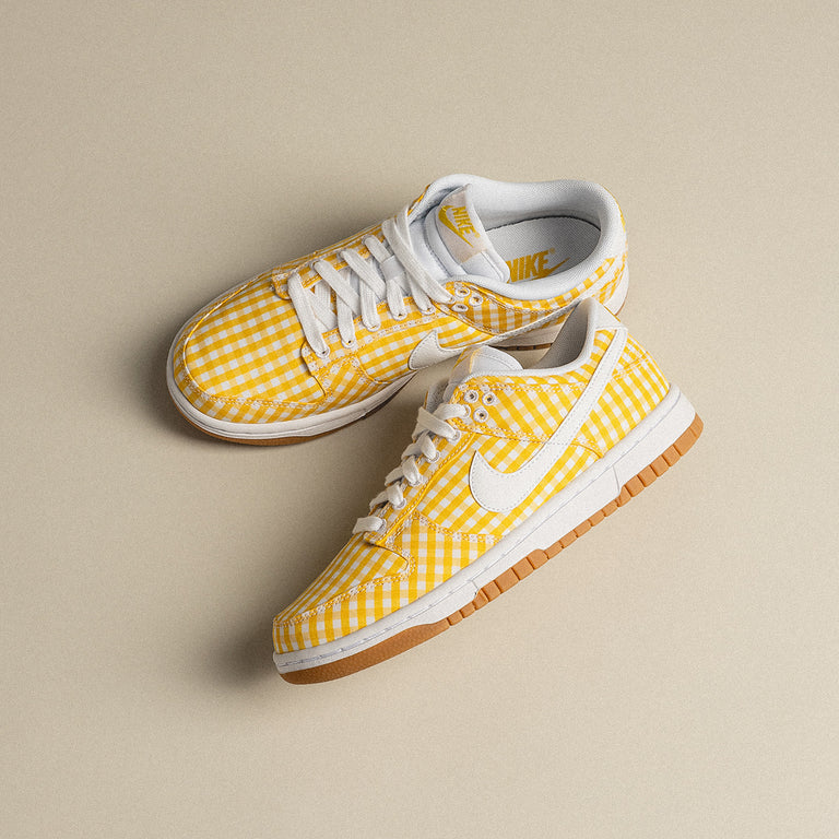 Nike Wmns Dunk Low *Yellow Gingham* onfeet