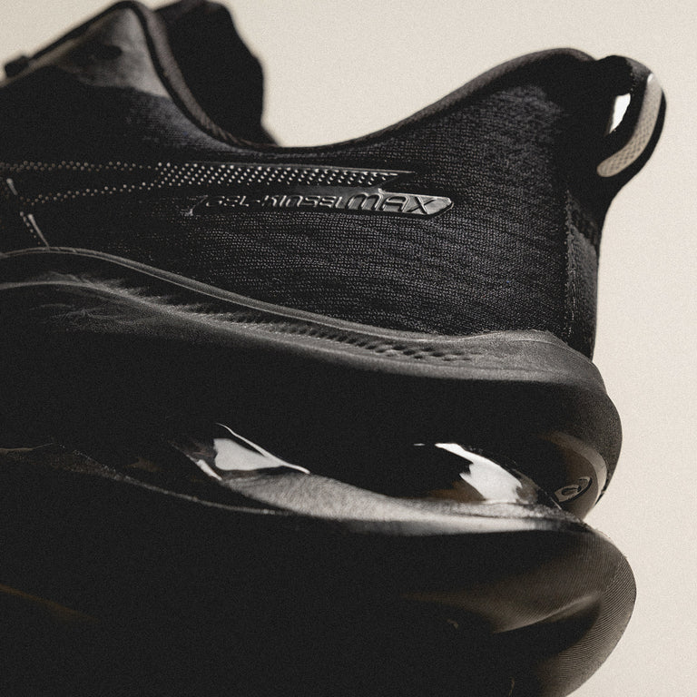 Asics GEL-Kinsei Max onfeet
