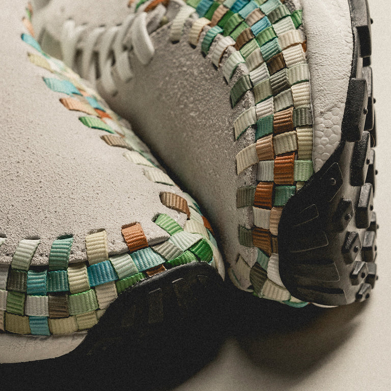 Nike Wmns Air Footscape Woven *Rainbow* onfeet