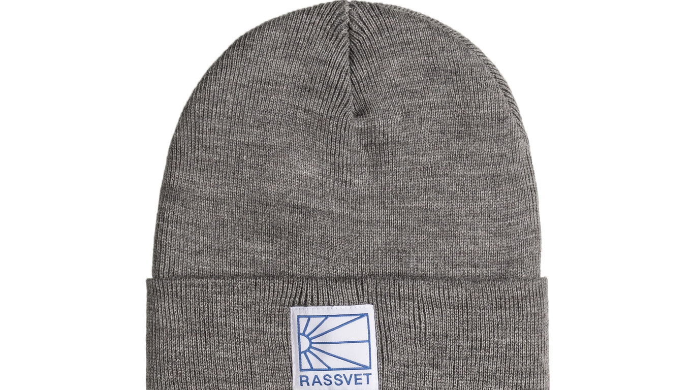 Rassvet Logo Tag Beanie | Accessoires » Buy online now!
