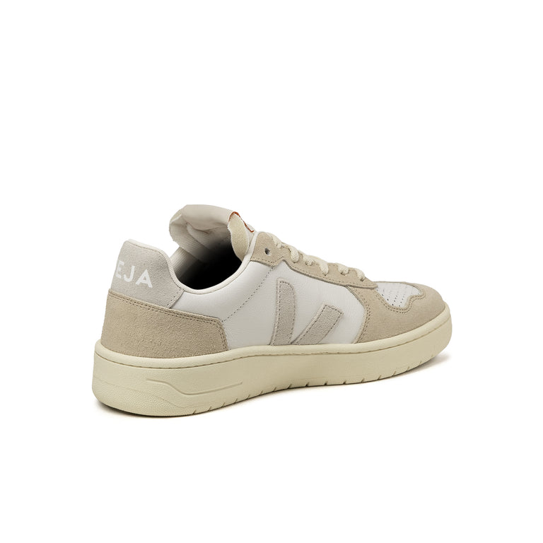 VEJA V-82 Leather