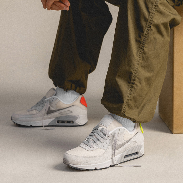 Nike Air Max 90 onfeet