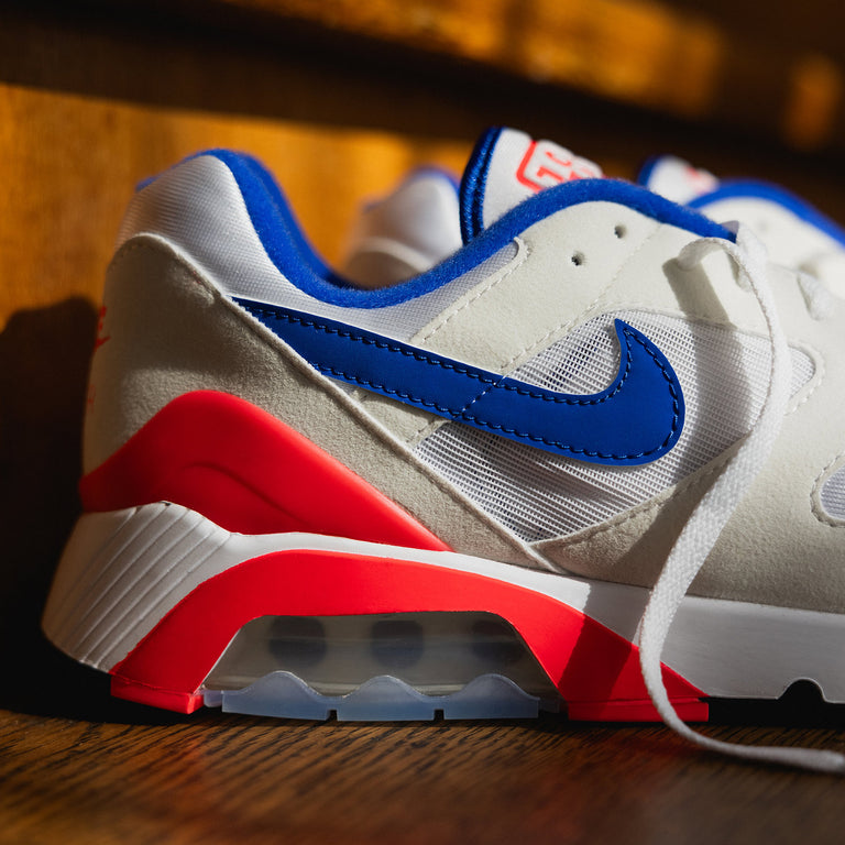 Nike Air 180 onfeet