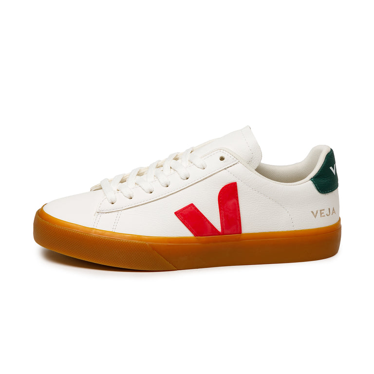 Veja Oldschool vibes in perfection. This 10-Year-Anniversary model brings back the feel of the 90s