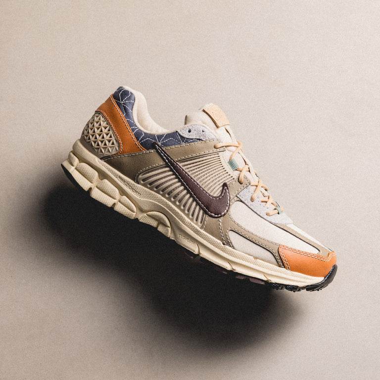 Nike Zoom Vomero 5 onfeet
