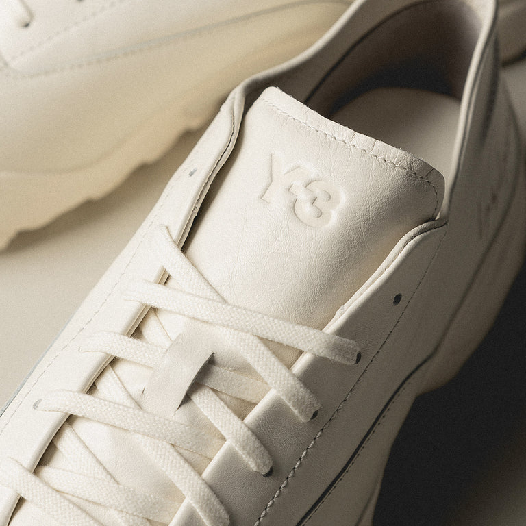 Adidas Y-3 GSG9 Low onfeet