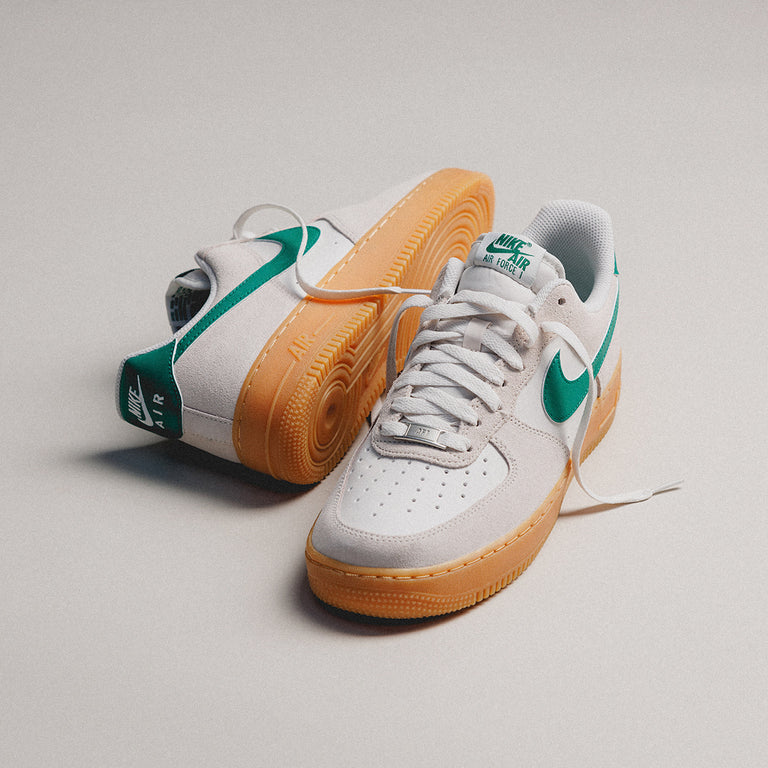 Nike Air Force 1 '07 LV8 onfeet