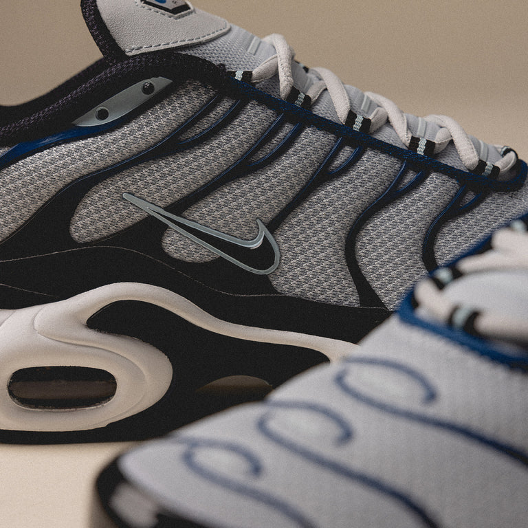 Nike air max plus black pure platinum shop