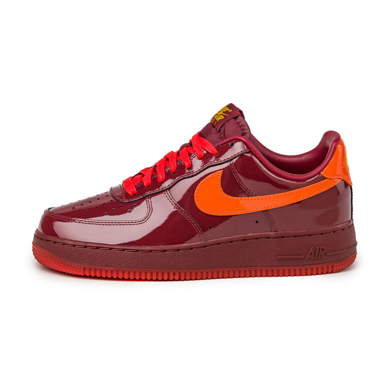 Nike Air Force 1 Low QS *Patent* - 41 / Dark Team Red / University Gold / Safety Orange / Challenge Red
