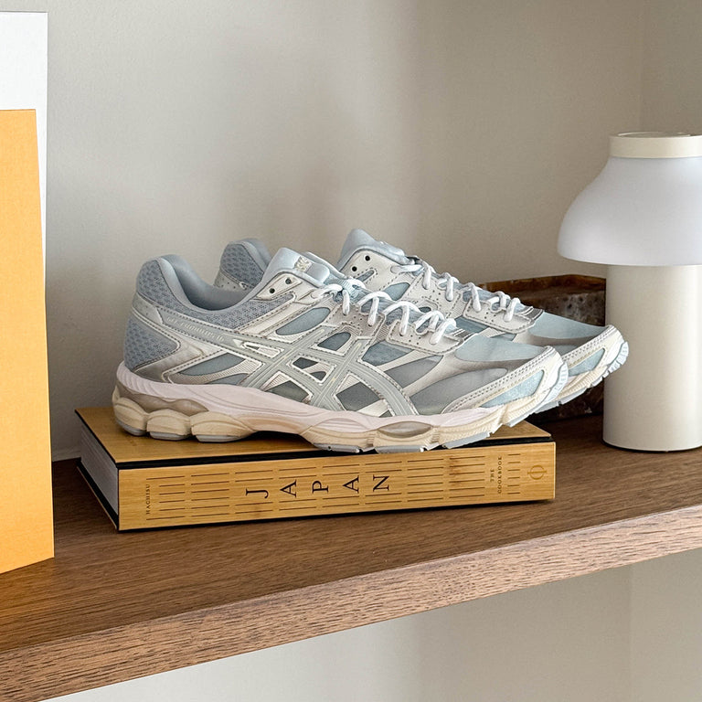 Asics GEL-Cumulus 16 *Translucent* onfeet