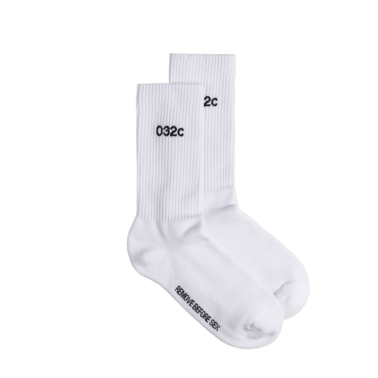 032c Remove Before Sex Socks