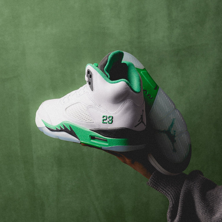 Nike Wmns Air Jordan 5 Retro *Lucky Green* onfeet