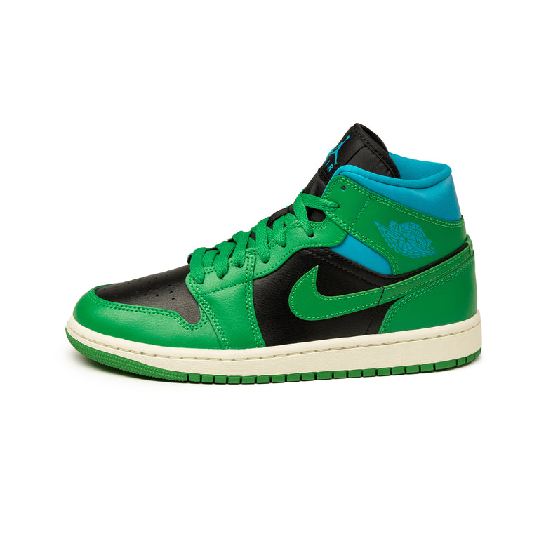 Nike Wmns Air Jordan 1 Mid *Lucky Green* onfeet