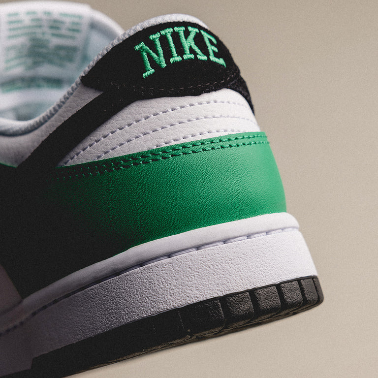 Nike Dunk Low *Celtics* onfeet