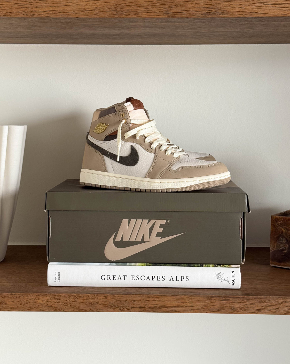 Nike Wmns Air Jordan 1 Retro High OG *Khaki* Sneaker » Buy online now!