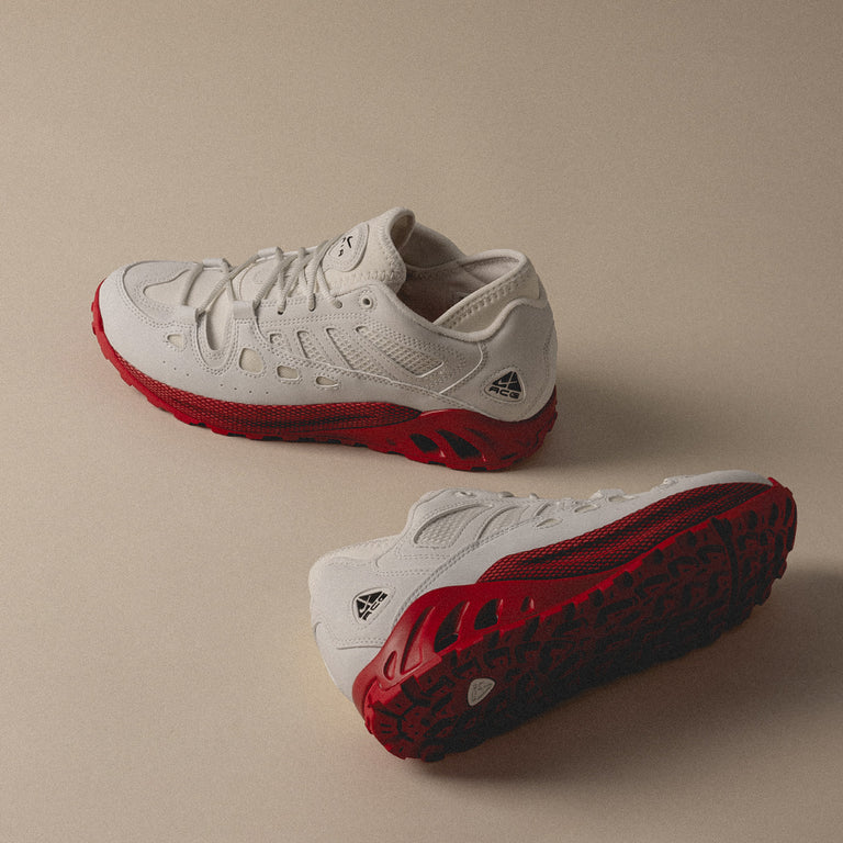 Nike ACG Air Exploraid onfeet