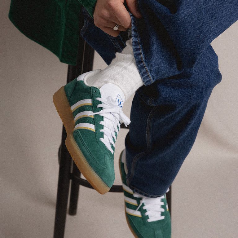 Adidas Hand 2 onfeet