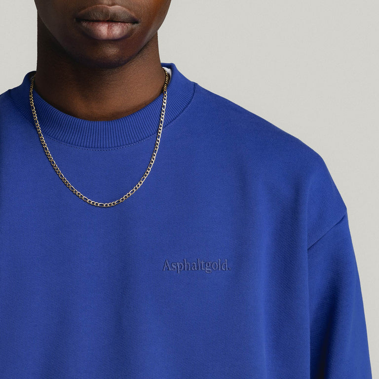 Asphaltgold Essential Crewneck onfeet