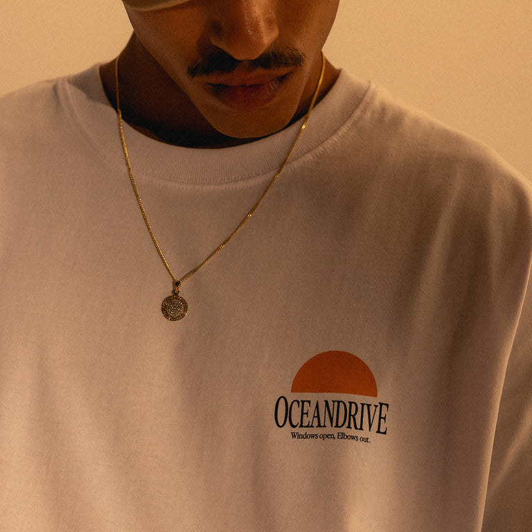 Asphaltgold *Ocean Drive* Sunset Hills T-Shirt onfeet