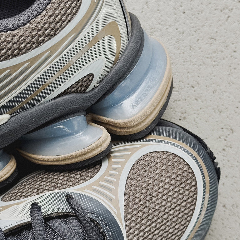 New Balance ABZORB 2000 onfeet