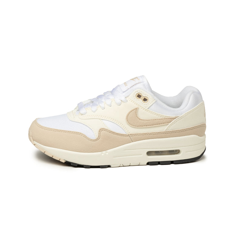 Nike Wmns Air Max 1 *Pale Ivory* onfeet