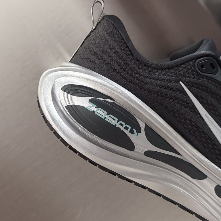 Nike Vomero Plus onfeet