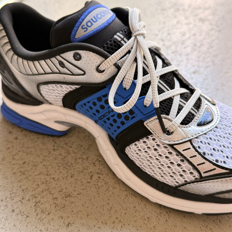 Saucony Pro Grid Paramount onfeet