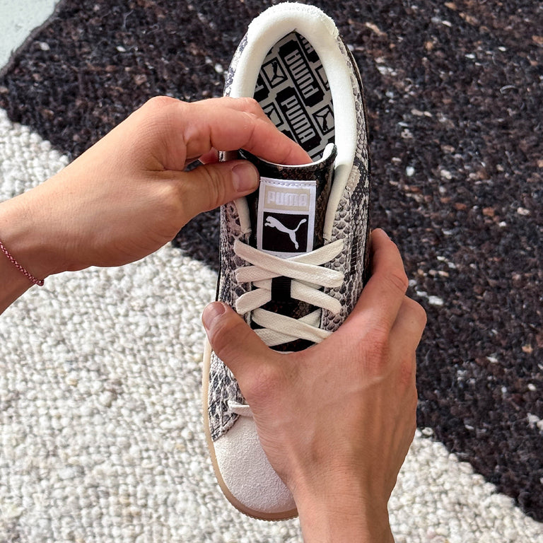 Puma Suede Snake onfeet