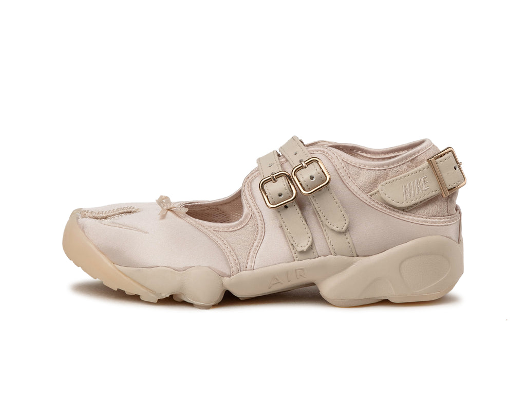 【新品】おまけ付き　NIKE WMNS AIR RIFT PREMUIUM QS WMNS AIR RIFT PRM QS - NikeHARAJUKU STORE BLOG