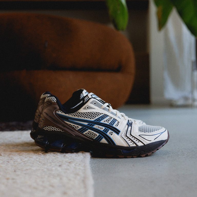 Asics GEL-Kayano 14 onfeet